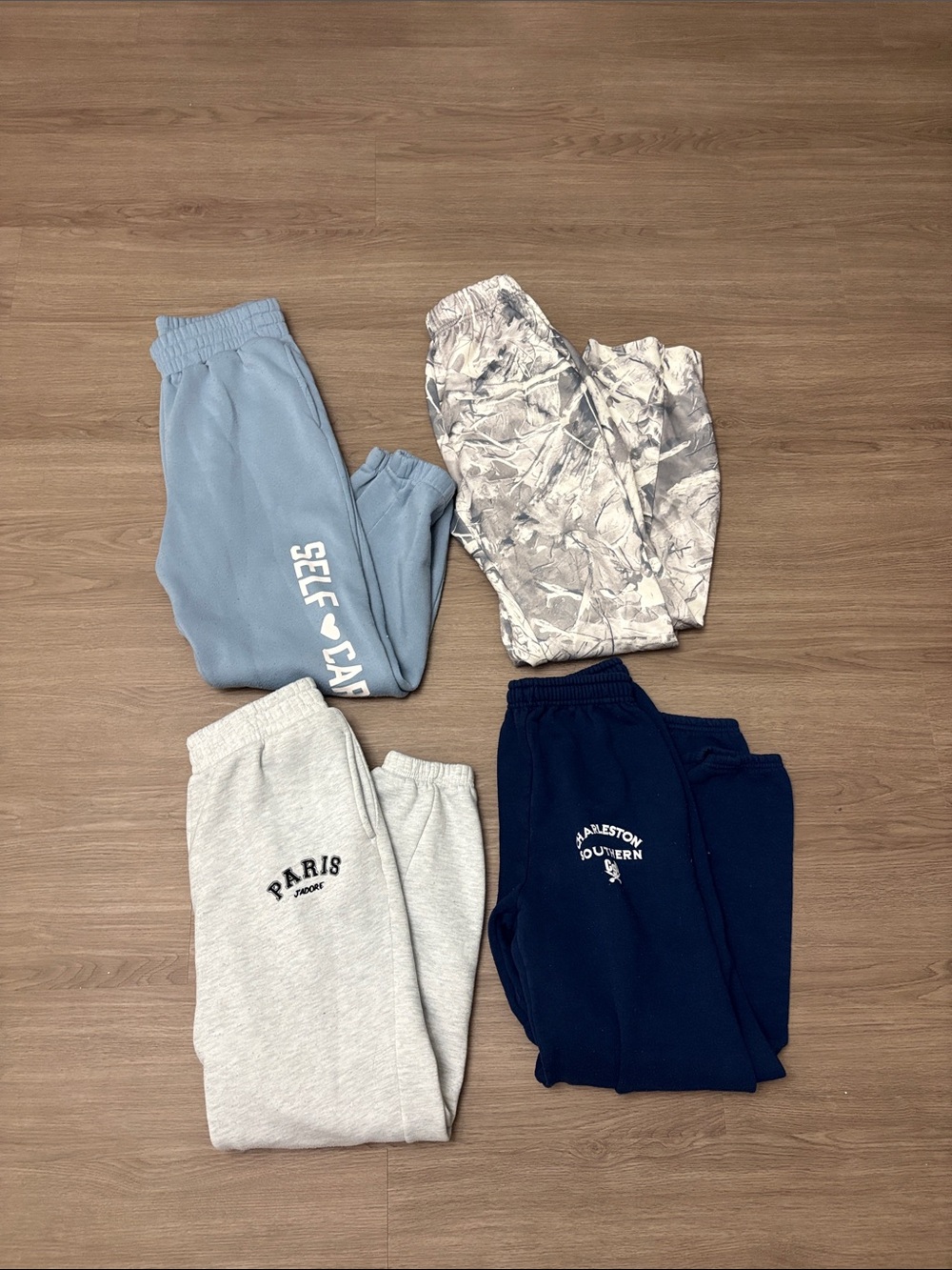 Sweatpant bundle - Picture 2 of 6